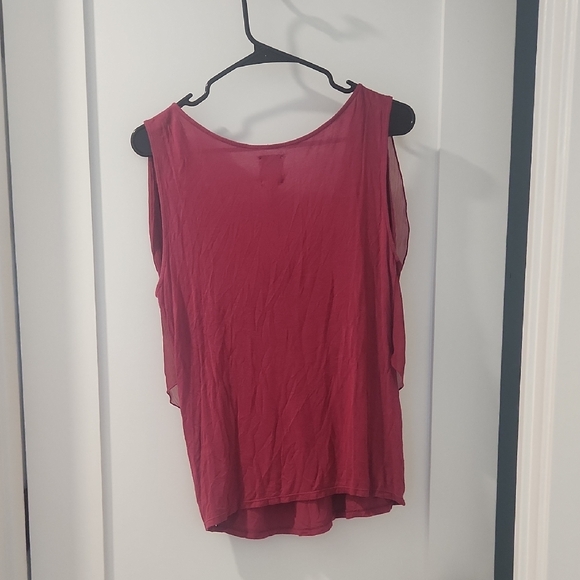 Red Ruffled Tie Front Blouse - Picture 4 of 4